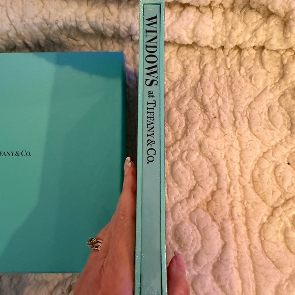 Windows at Tiffany & Co Book by Assouline New - Picture 4 of 5